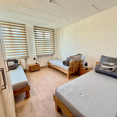 Boardinghouse Zur Rose בית אירוח *